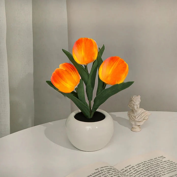 Tulip LED Desk Lamp in Ceramic Vase – Warm Ambient Light