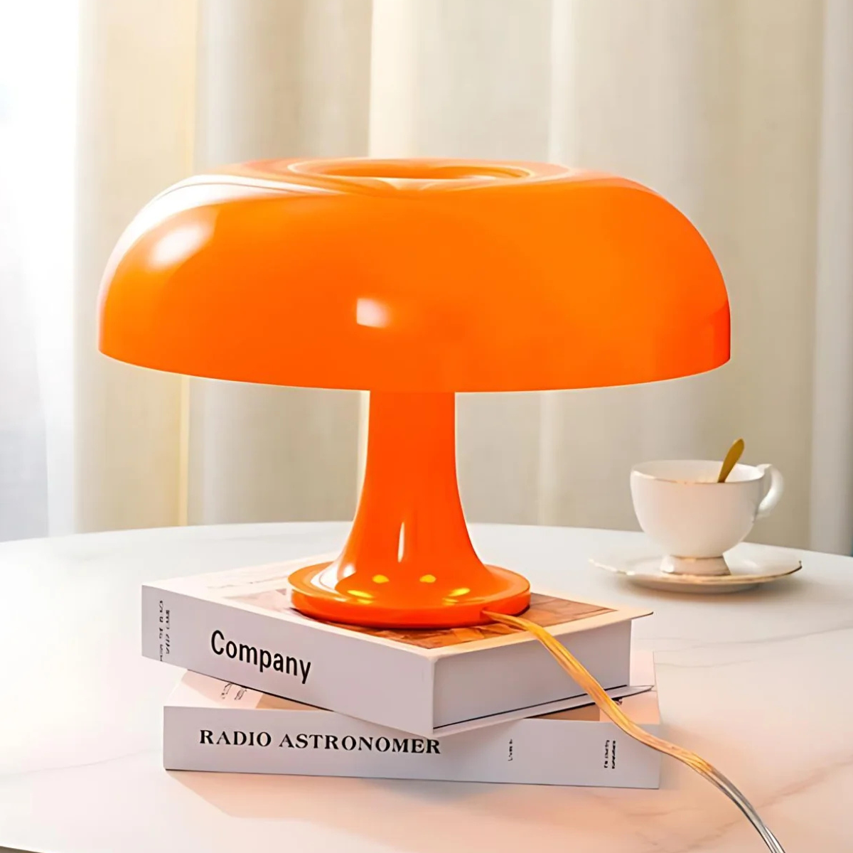 Bauhaus Desk Lamp Vintage Dome – Gentle Illumination in Classic Style