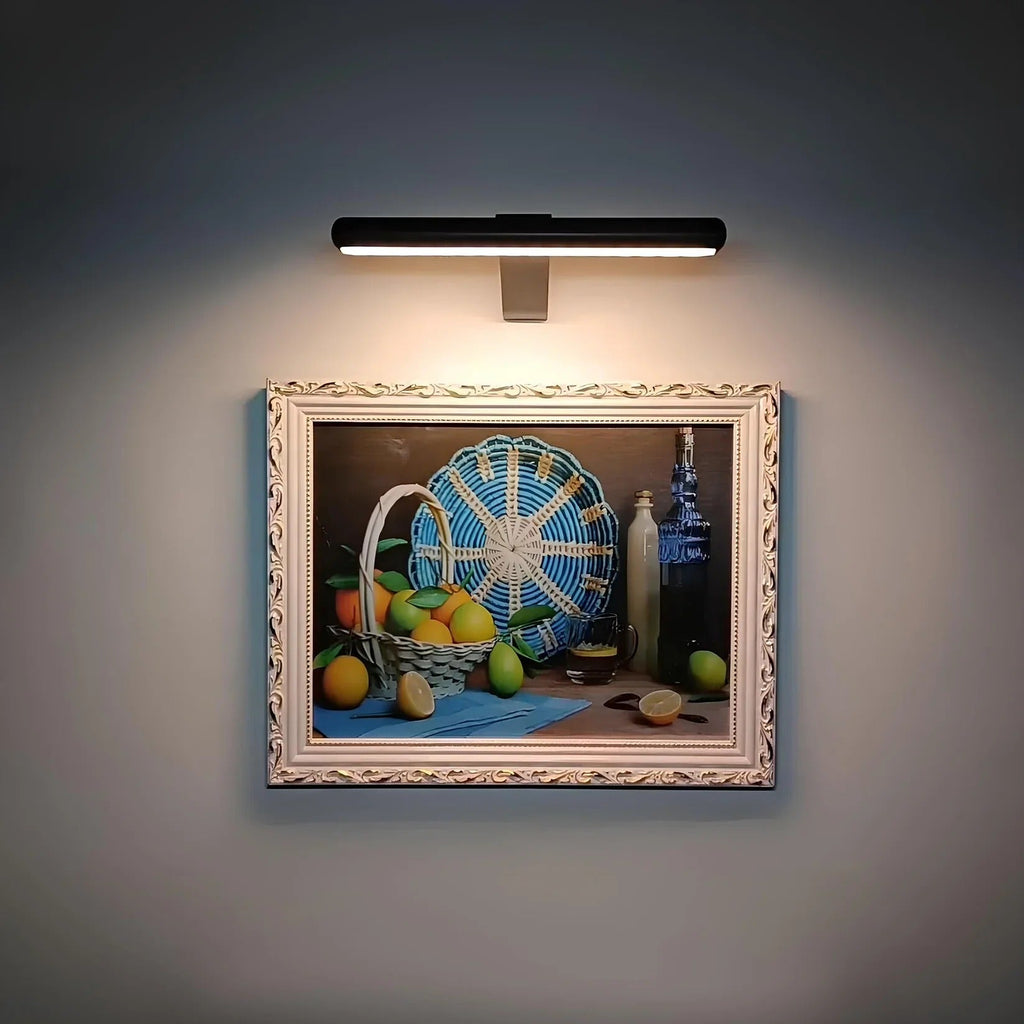 Wireless LED Art Light – Adjustable Wall Lamp for Display Pieces
