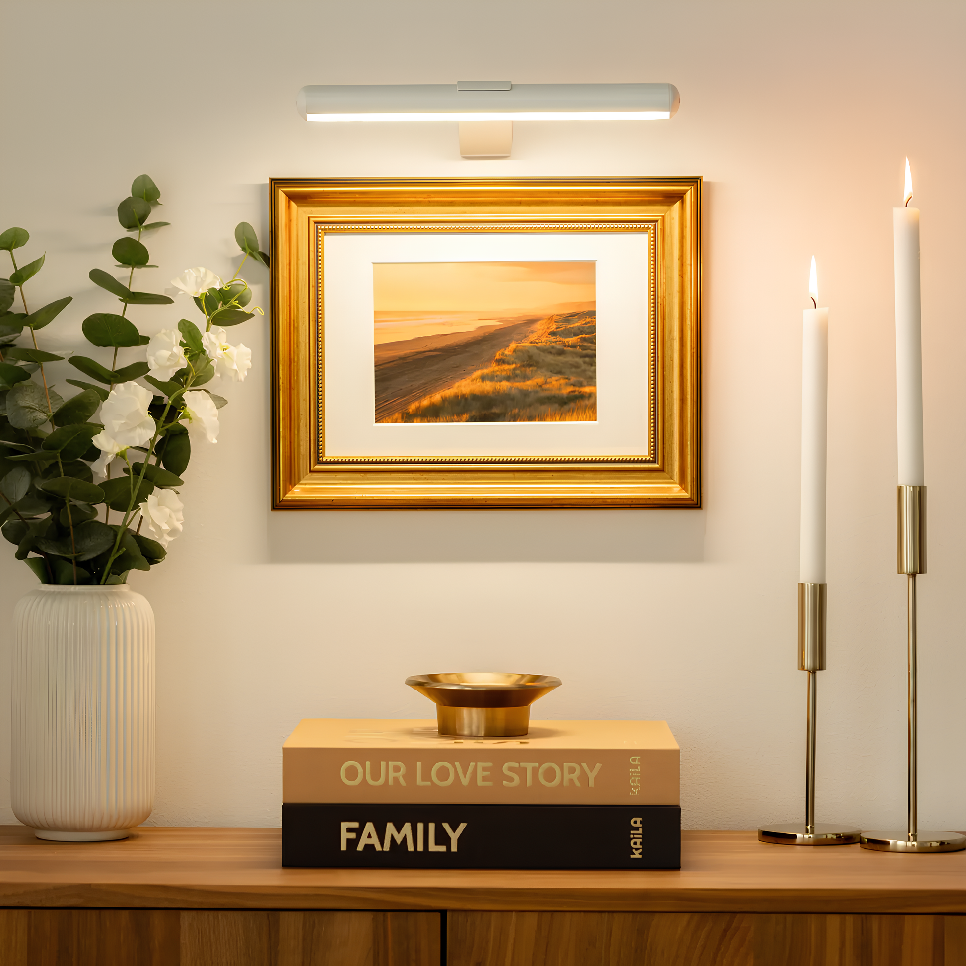 Wireless LED Art Light – Adjustable Wall Lamp for Display Pieces